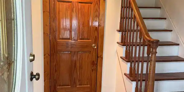 Image 4: Entrance Foyer Image 4: Entrance Foyer
