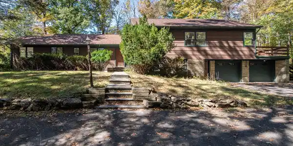 19 Ridgeview Road