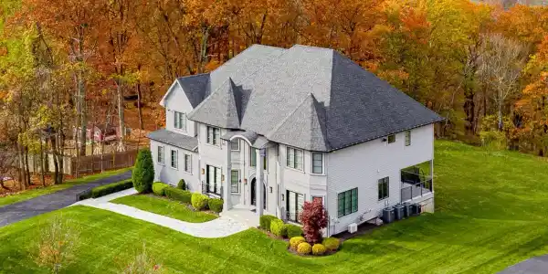 9 Klingher Court