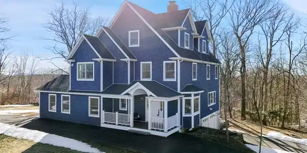 35 Summit Drive