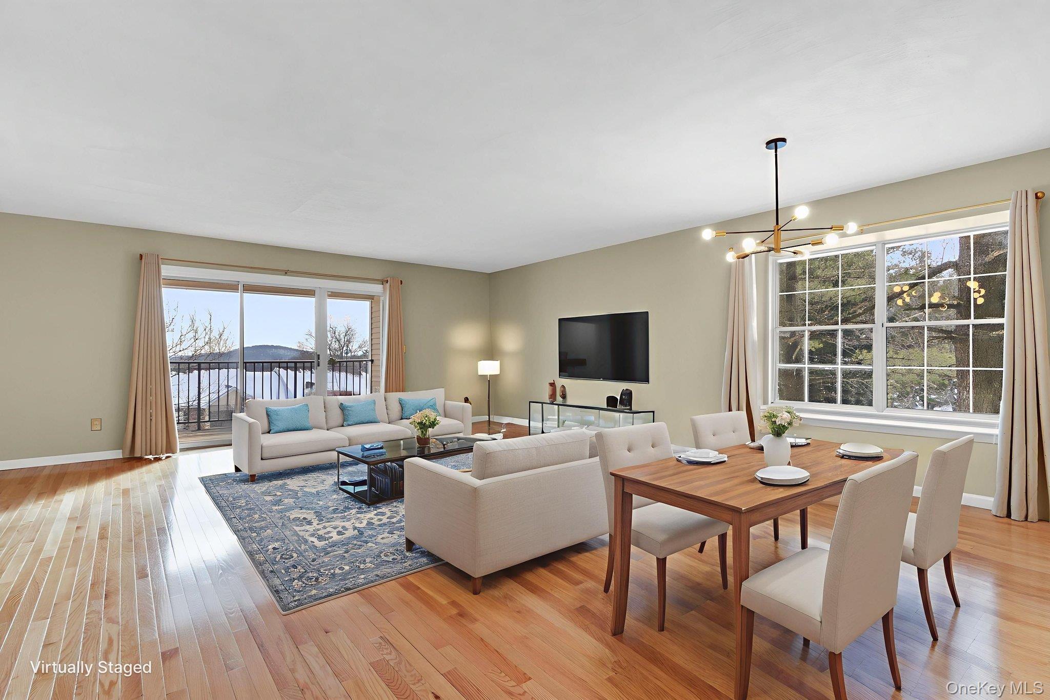 Image 3: Living Room