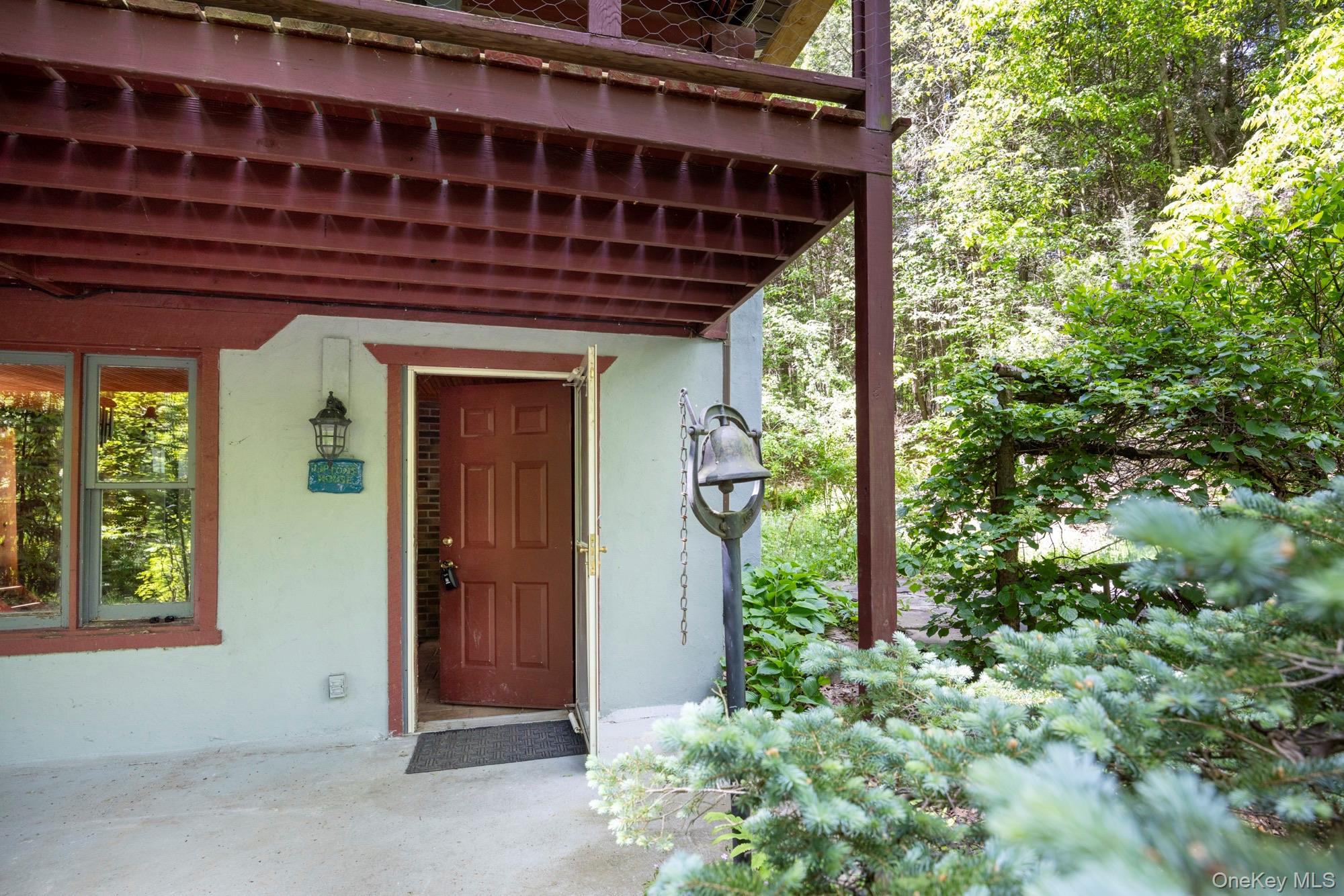 Image 2: Entry