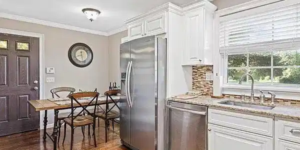 Image 2: Kitchen Image 2: Kitchen