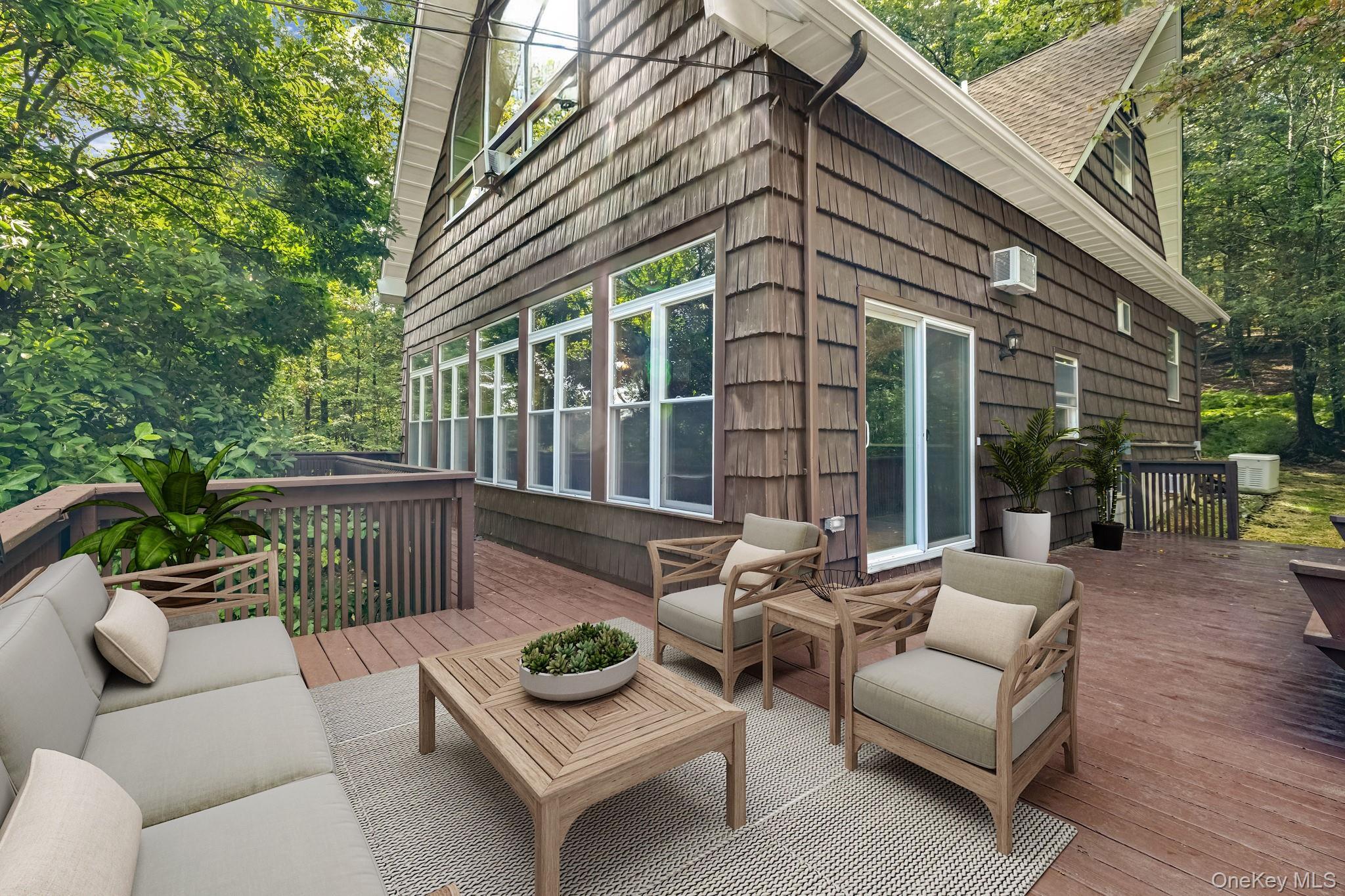 Image 3: Deck