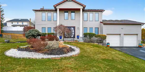 8 Lynch Court