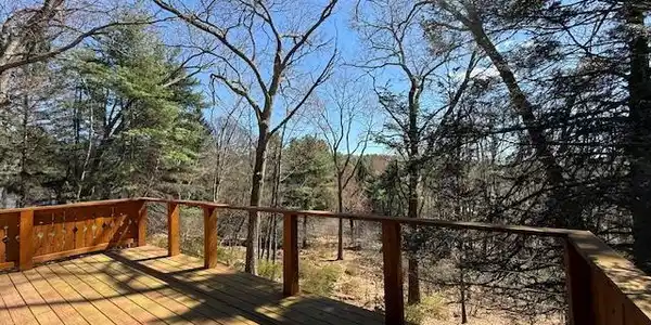 Image 2: Deck Image 2: Deck