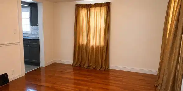 Image 4: Living Room Image 4: Living Room
