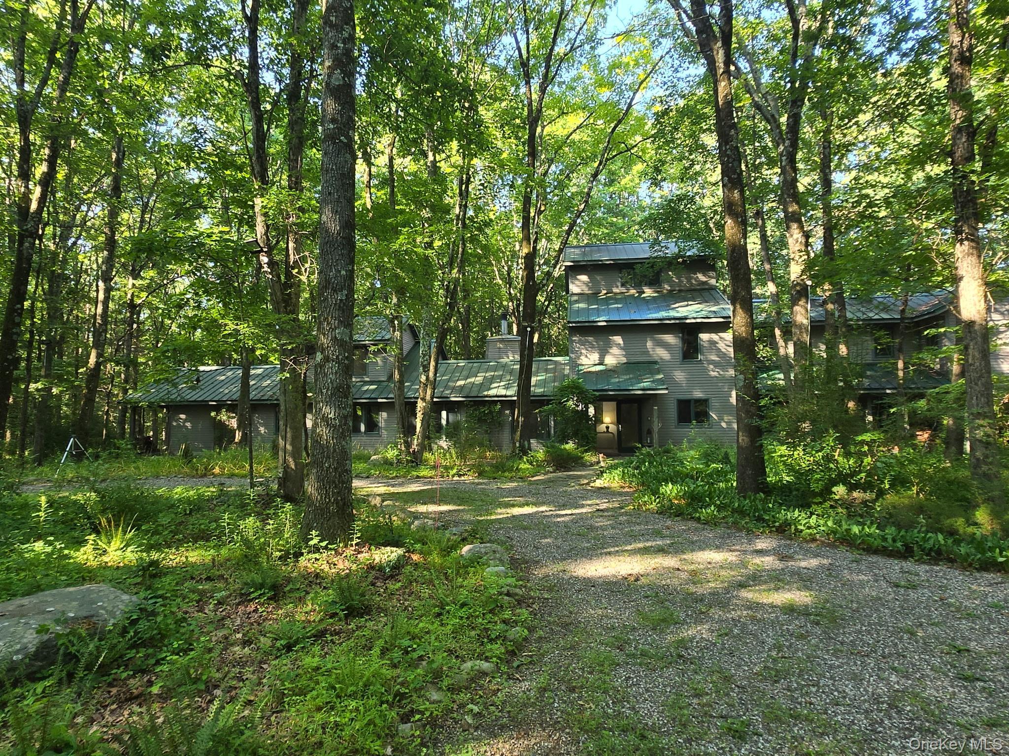 Image 1: Front of Structure