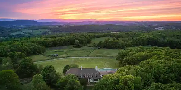 26 Mountain Farm Road