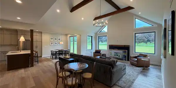 Image 4: Great Room Image 4: Great Room
