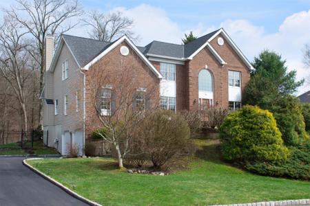 77 Dimond Avenue