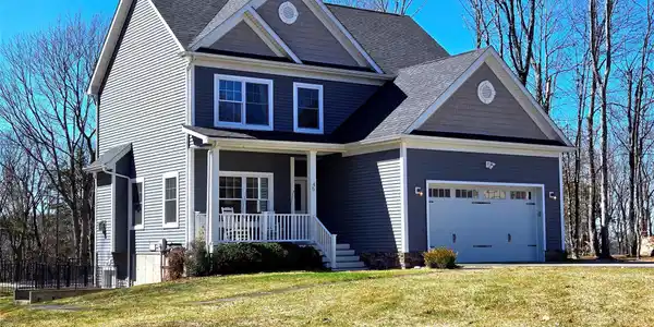 46 Long Hill Road