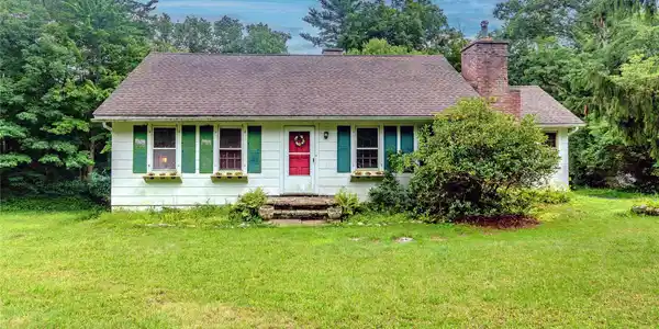 406 Upper Mountain Road