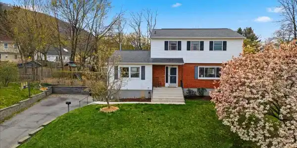 42 Rende Drive
