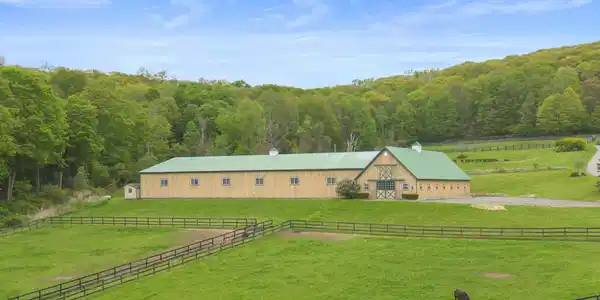 Image 2: Barn Image 2: Barn