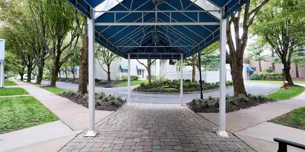 Image 3: Entry Image 3: Entry