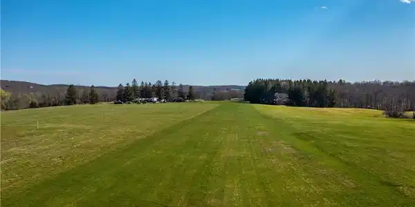 Old Quaker Hill Road