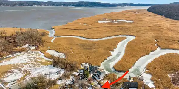 Image 4: Aerial View Image 4: Aerial View