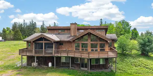 81 N Pond Drive