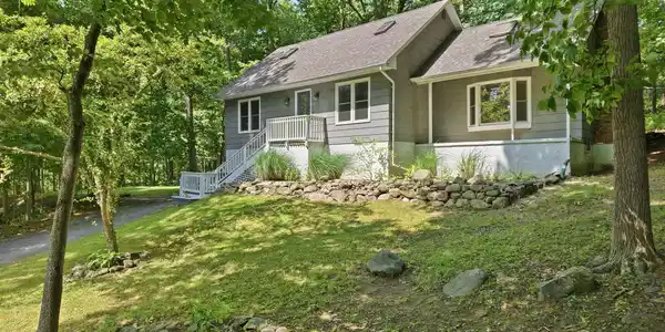 3 Dogwood Hollow