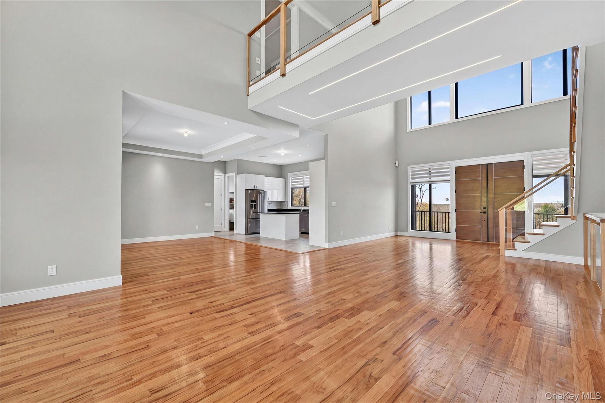 Image 2: Entrance Foyer Image 2: Entrance Foyer