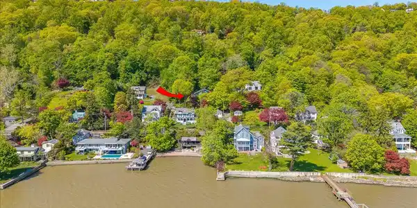 181 River Road
