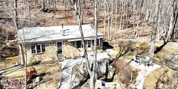 31 Hemlock Hill Lane
