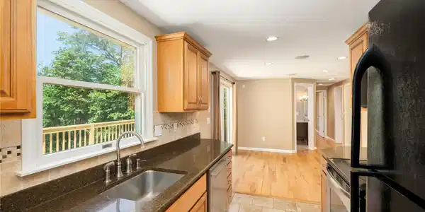 Image 4: Kitchen Image 4: Kitchen