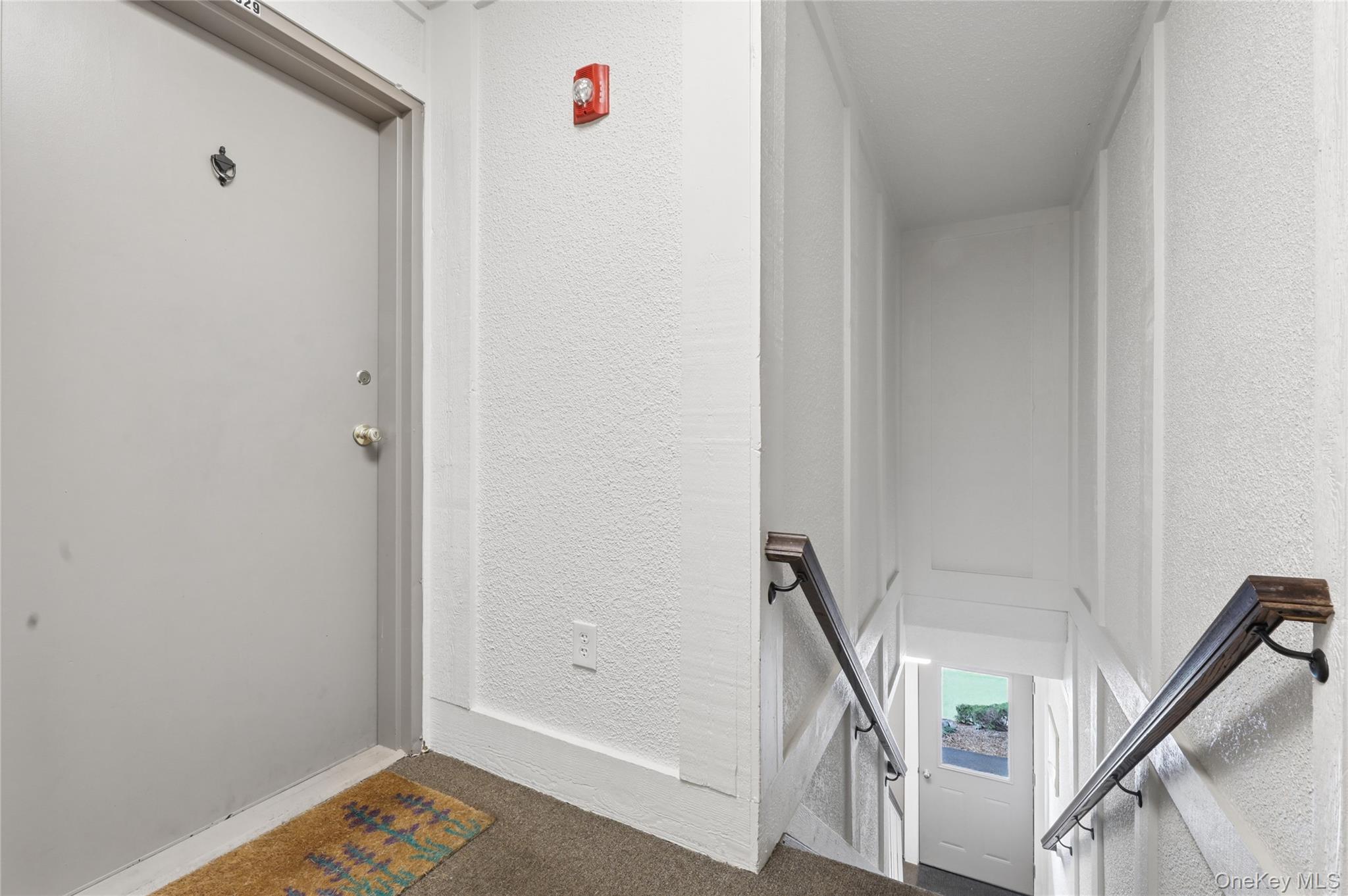 Image 3: Entry