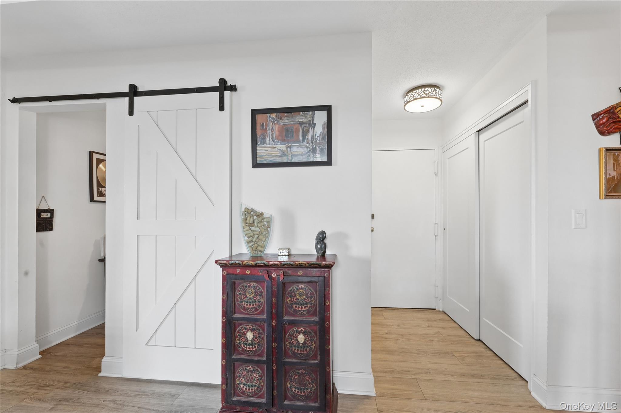 Image 4: Entry