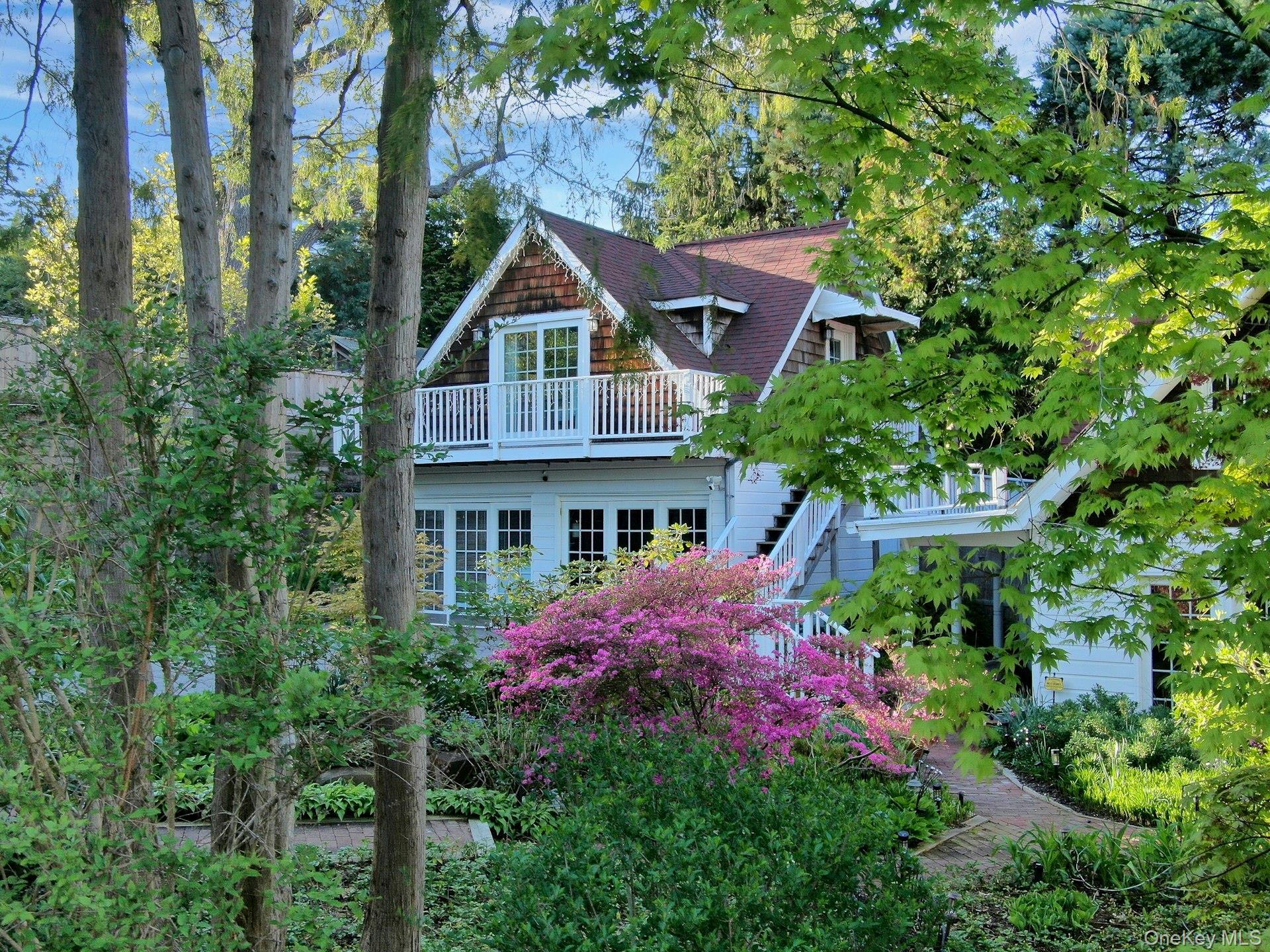 Image 2: Yard