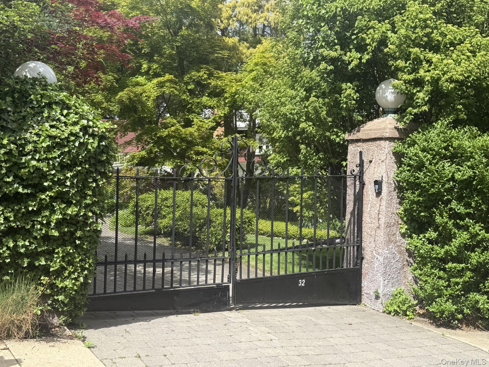 Image 3: Entry