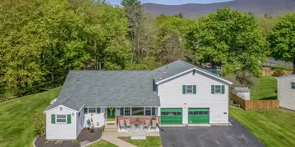 110 Cottontail Lane