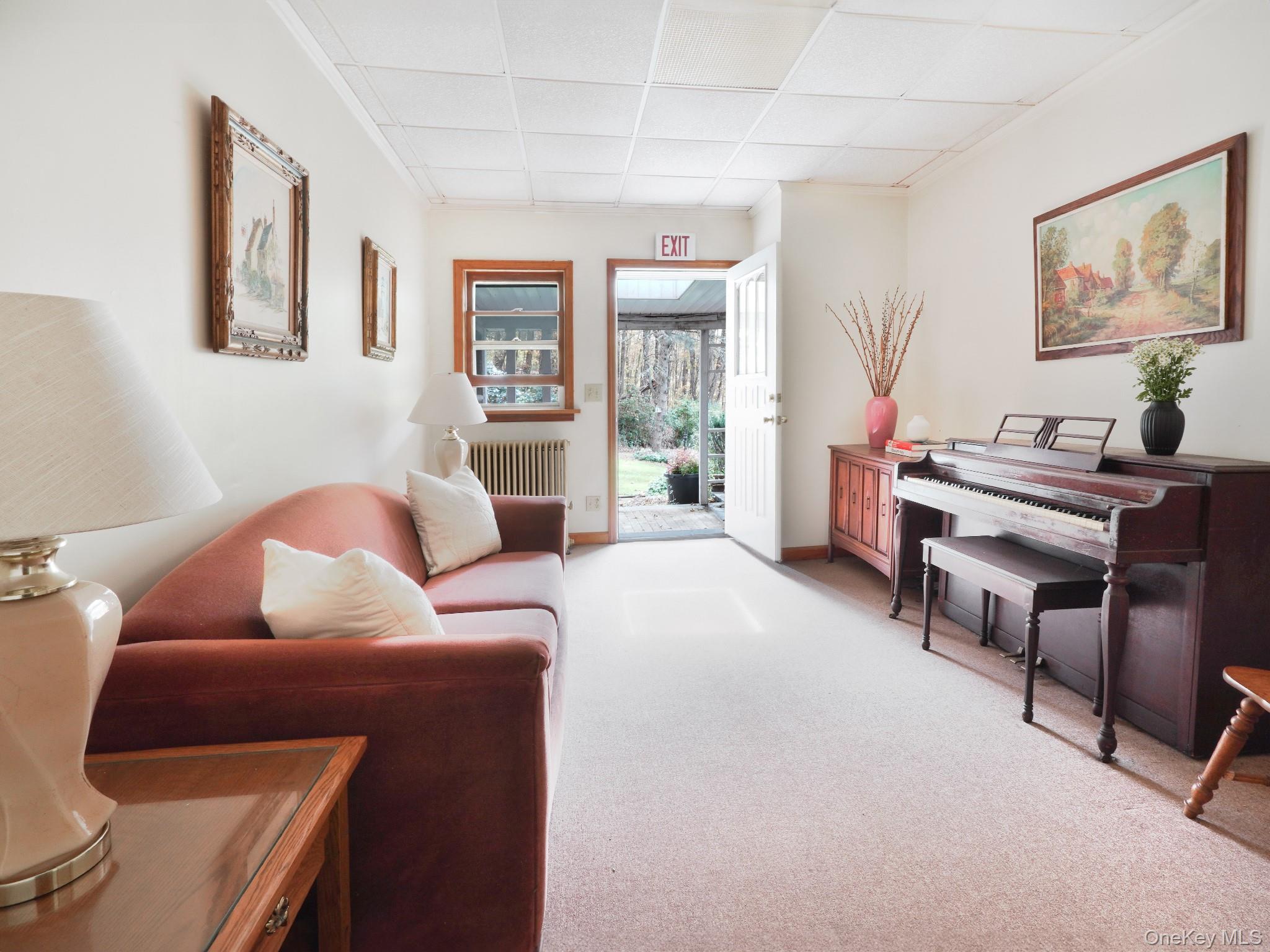 Image 3: Living Room
