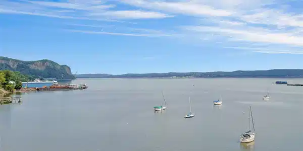 Image 3: View Image 3: View