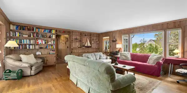 Image 4: Living Room Image 4: Living Room