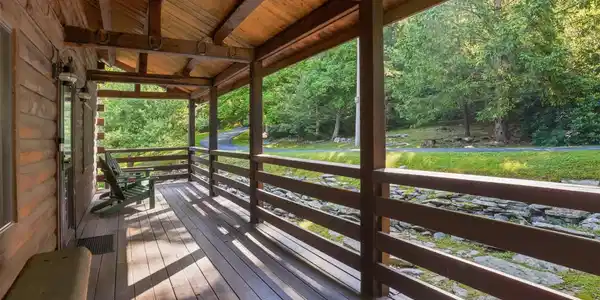 Image 3: Deck Image 3: Deck