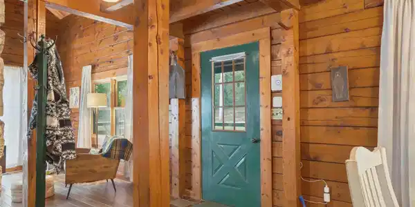 Image 4: Entry Image 4: Entry