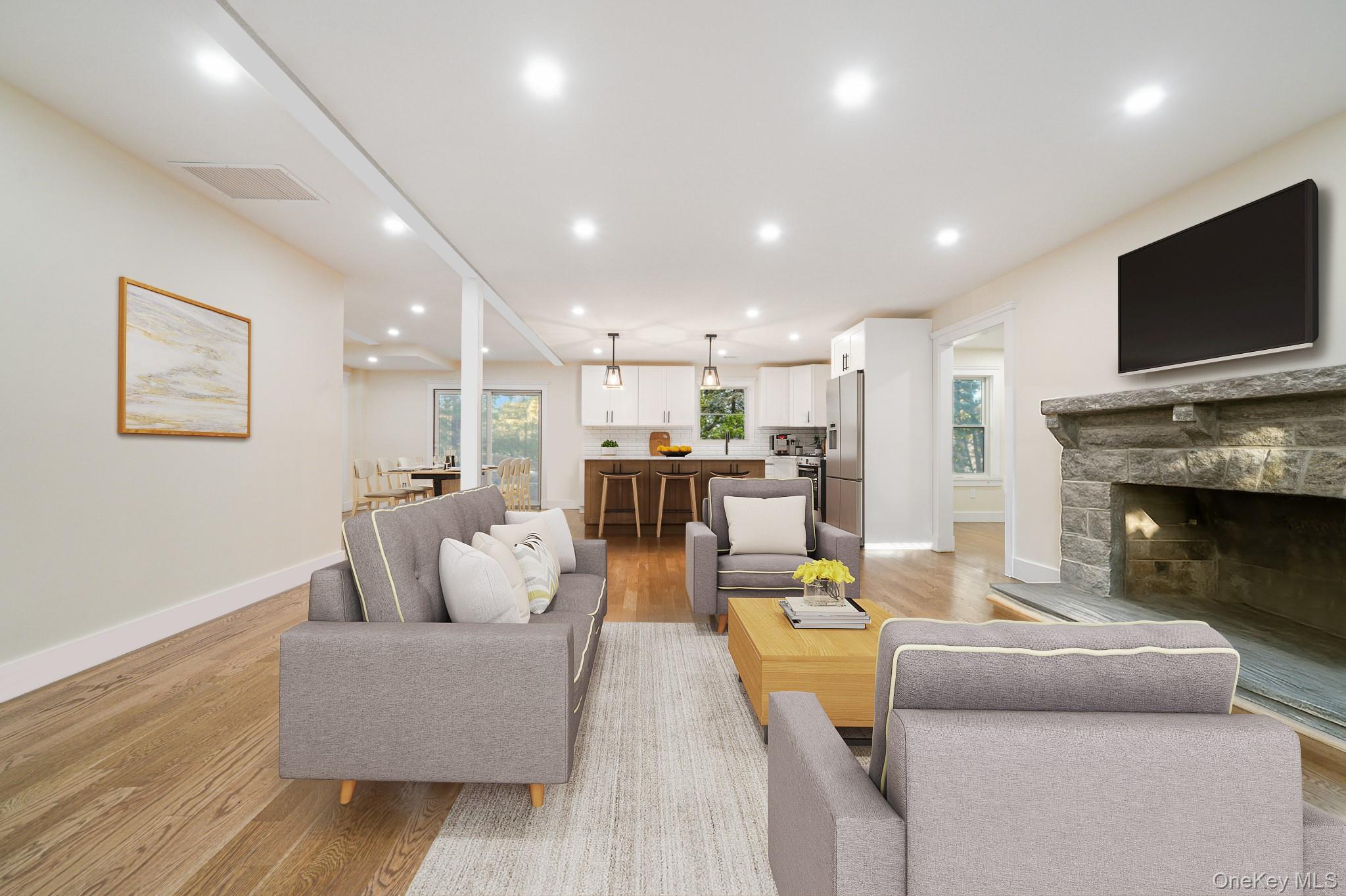 Image 4: Living Room Image 4: Living Room