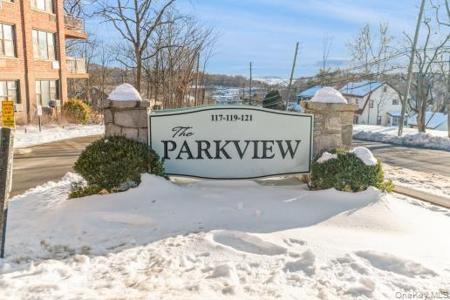 121 Highland Avenue S