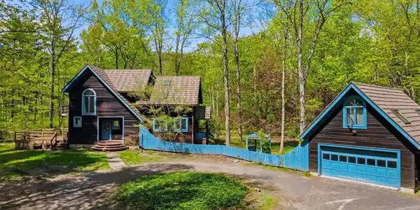 99 Wildflower Lane