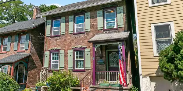 7 Railroad Avenue