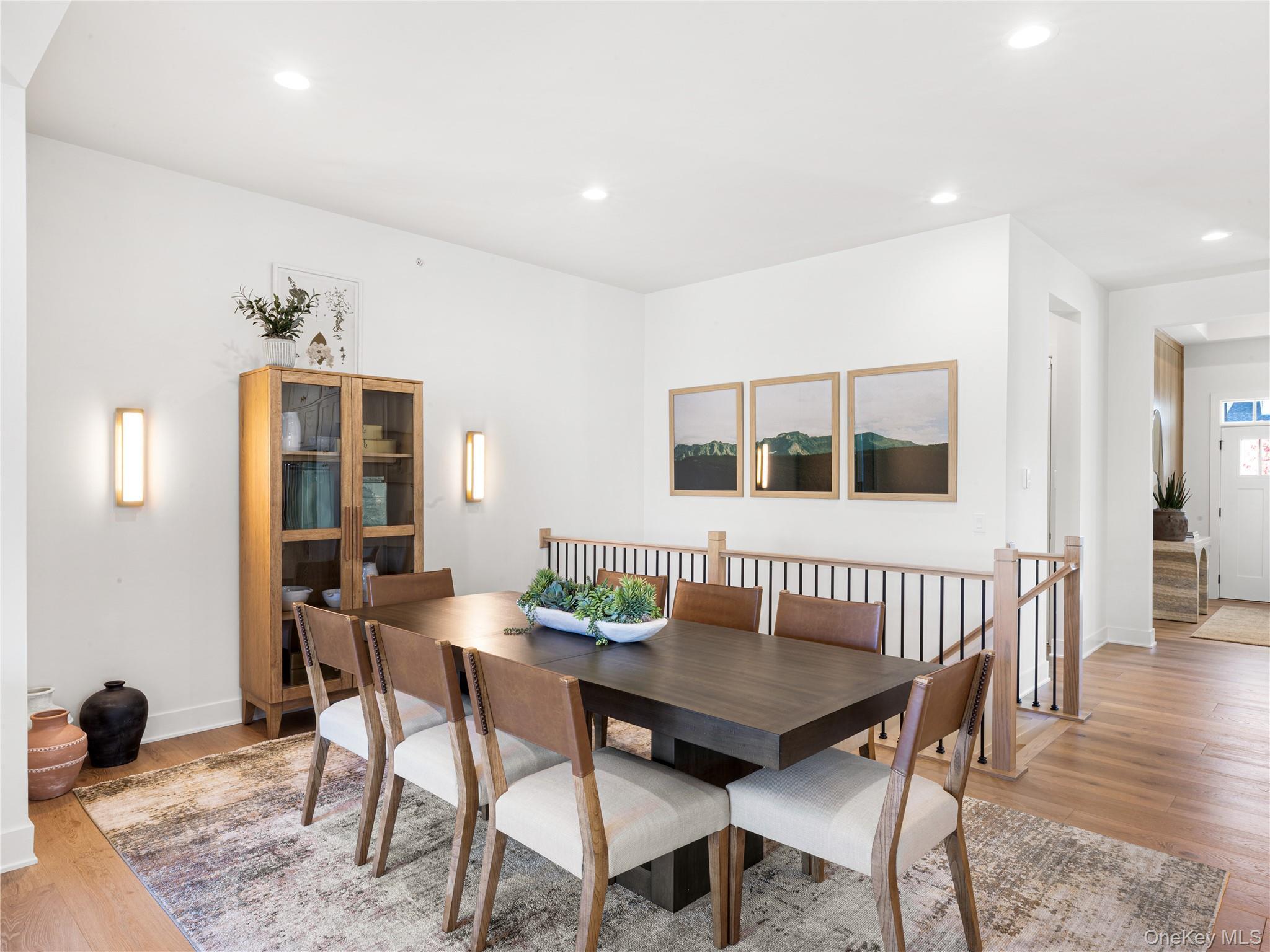 Image 2: Dining Area Image 2: Dining Area