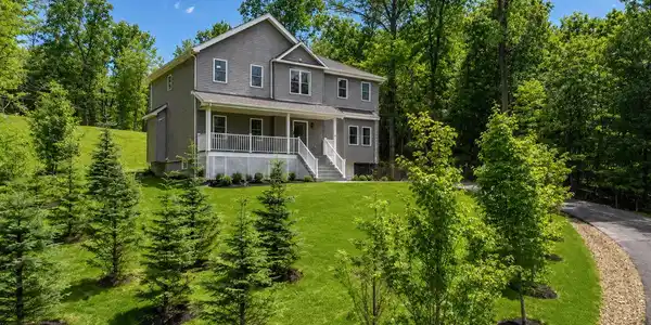 18 Fernglade Court