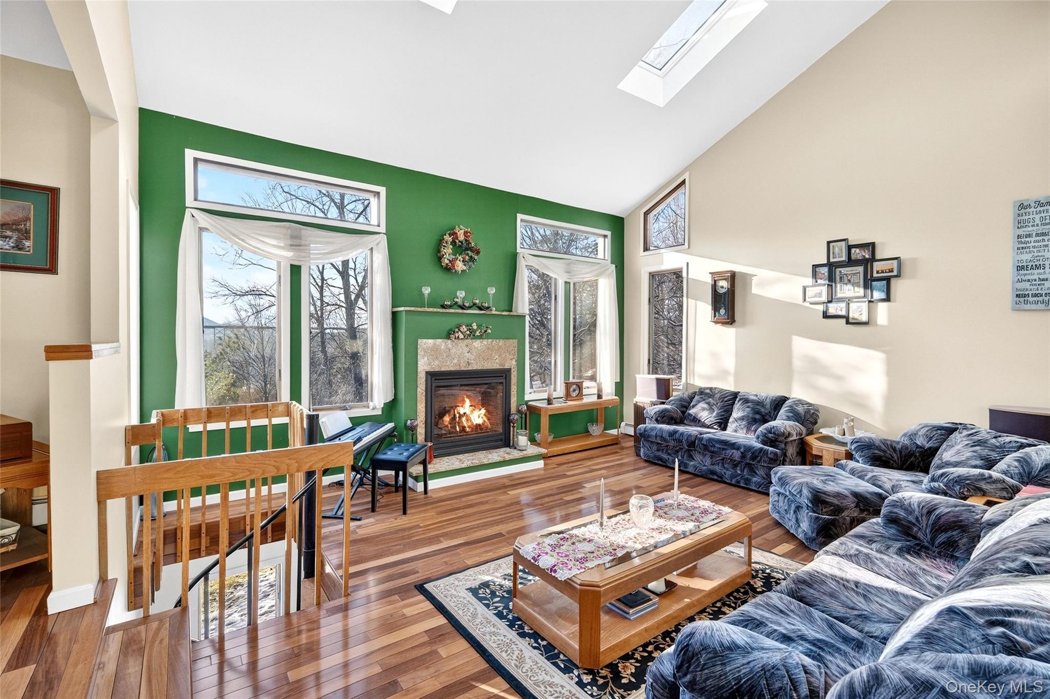 Image 2: Living Room