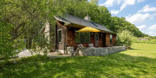 Image 2: Front of Structure