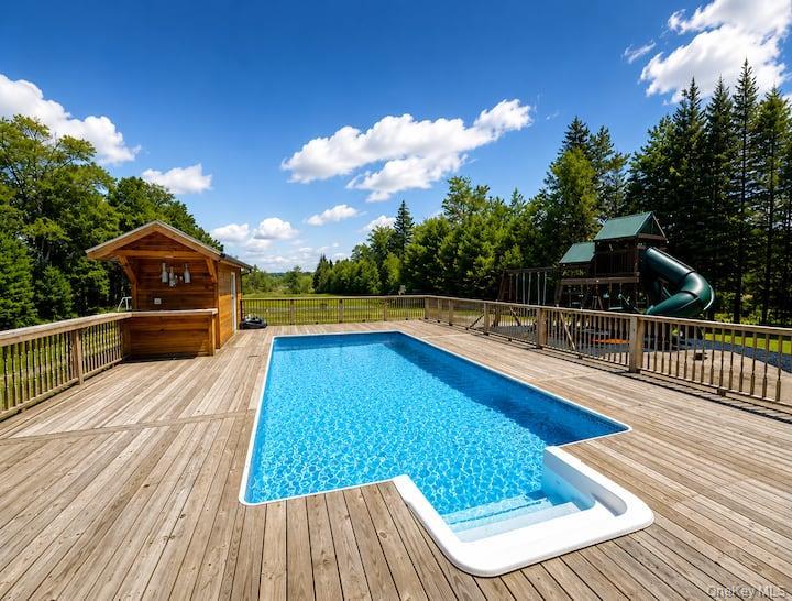 Image 4: Pool Image 4: Pool