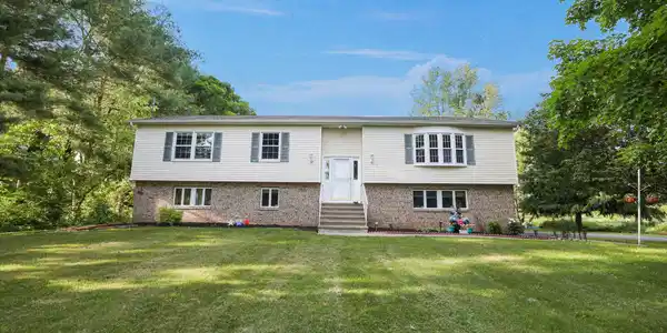9 Evan Road
