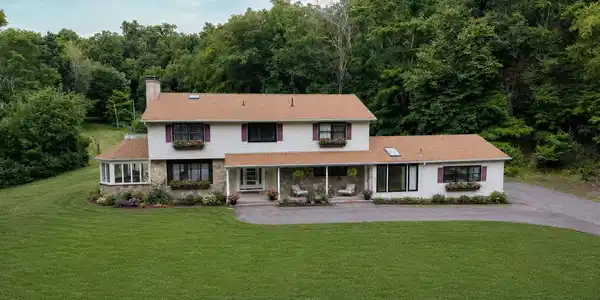 32 Cole Road
