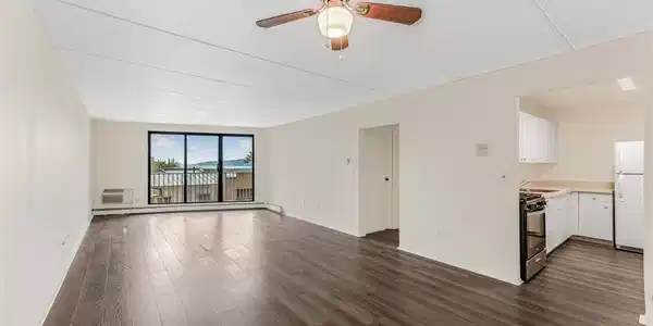 Image 2: Living Room Image 2: Living Room